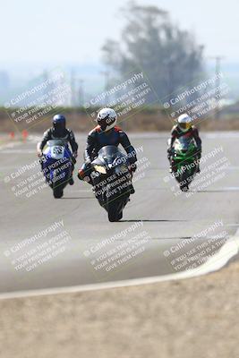 media/Sep-20-2025-TrackDaz (Sat) [[27f0cde673]]/B Group/220pm (Turn 9)/